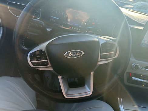 Used 2022 Ford Explorer XLT w/ Equipment Group 202A image 14