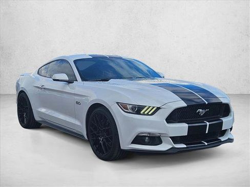 Used 2016 Ford Mustang GT Premium image 3