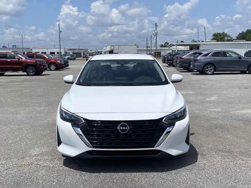 Used 2024 Nissan Sentra SV FWD image 3