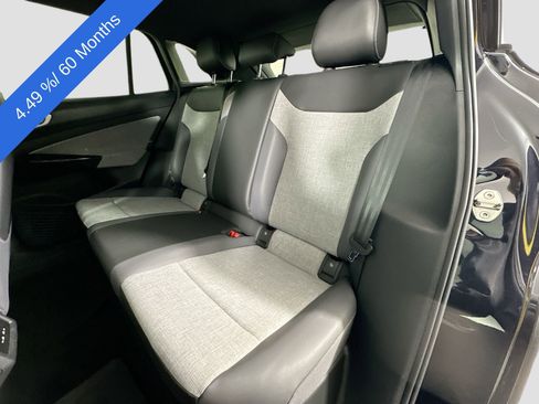 Certified 2024 Volkswagen ID.4 2WD image 23