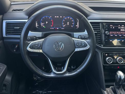 Used 2021 Volkswagen Atlas Cross Sport SEL R-Line AWD/4WD image 32