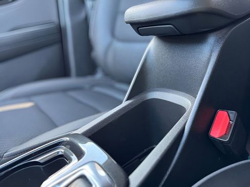 Used 2023 Chevrolet TrailBlazer RS w/ Convenience Package image 23