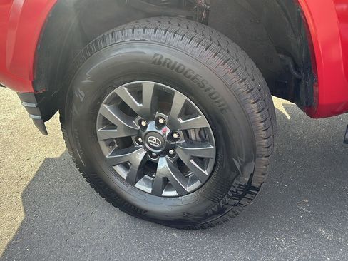 Used 2023 Toyota Tacoma SR5 image 5