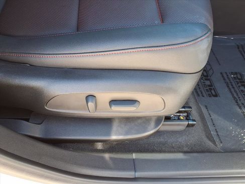 Used 2022 Chevrolet Blazer RS image 11