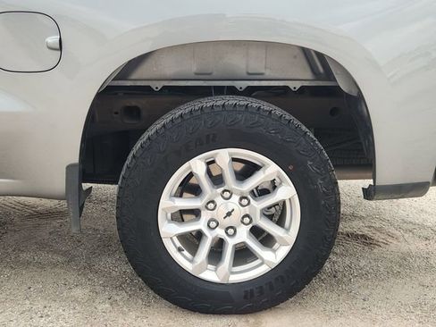 Used 2024 Chevrolet Silverado 1500 RST w/ Z71 Off-Road Package AWD/4WD image 31