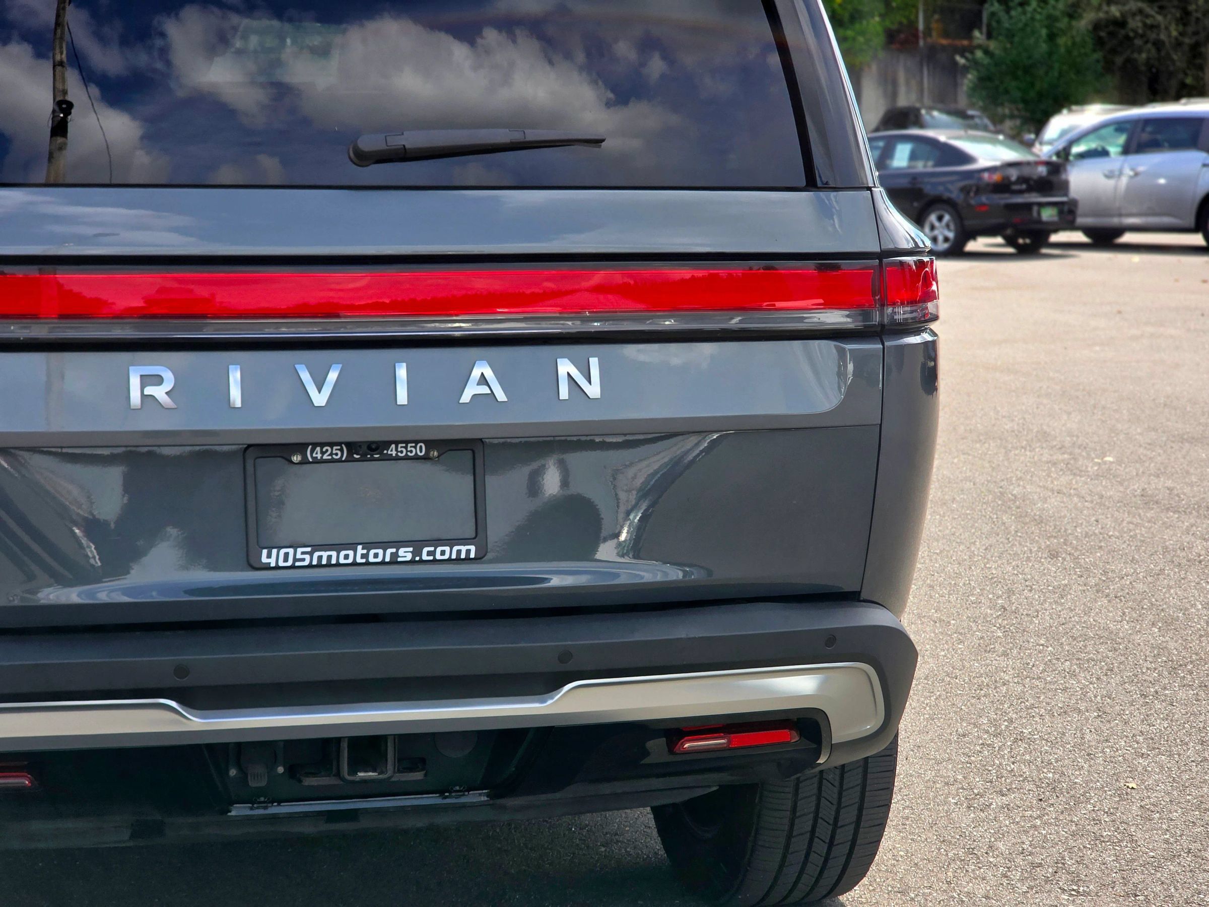 Used 2023 Rivian R1S Adventure Quad AWD/4WD image 12