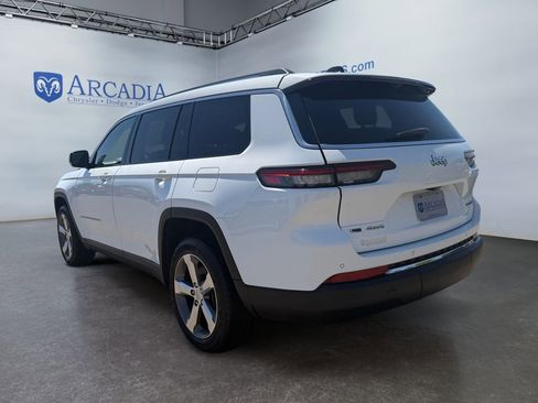 Used 2021 Jeep Grand Cherokee L Limited w/ Luxury Tech Group II AWD/4WD image 3