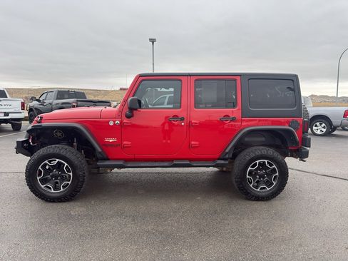 Used 2014 Jeep Wrangler Unlimited Sahara w/ Connectivity Group image 8