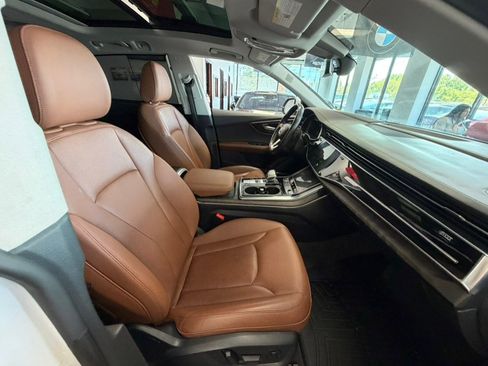 Used 2021 Audi Q8 Prestige w/ Prestige Package AWD/4WD image 37