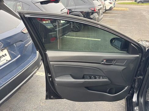 Used 2019 Hyundai Elantra Sport w/ Cargo Package image 19