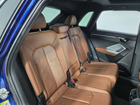 Used 2022 Audi Q3 2.0T Premium w/ Convenience Package AWD/4WD image 18