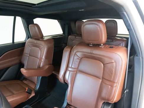Used 2025 Lincoln Aviator Reserve w/ Illumination Package AWD/4WD image 18