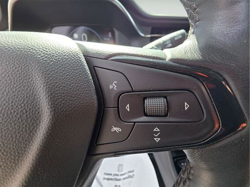 Used 2023 Chevrolet Bolt EUV Premier w/ Sun & Sound Package image 18