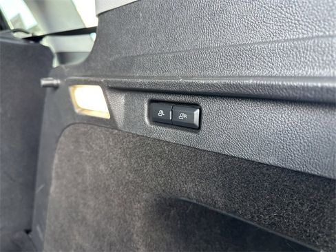 Certified 2022 Lincoln Corsair Standard w/ Equipment Group 101A image 43