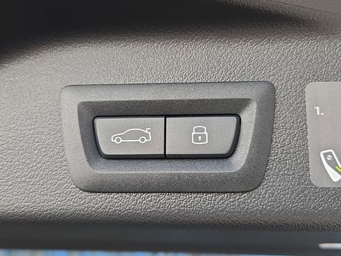 Used 2026 BMW X5 M Competition w/ Executive Package image 30