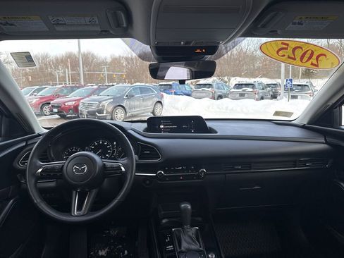 Used 2025 MAZDA CX-30 AWD 2.5 S w/ Preferred Package image 9