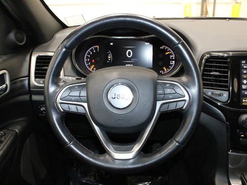 Used 2022 Jeep Grand Cherokee Laredo X image 24