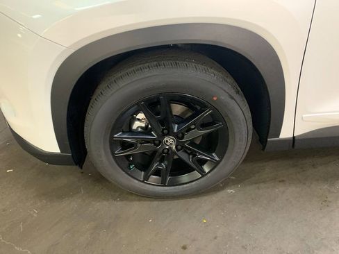 New 2026 Toyota Grand Highlander AWD image 34