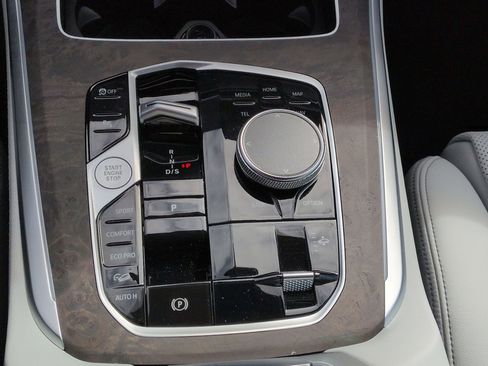 Used 2026 BMW X5 xDrive40i w/ Premium Package image 26