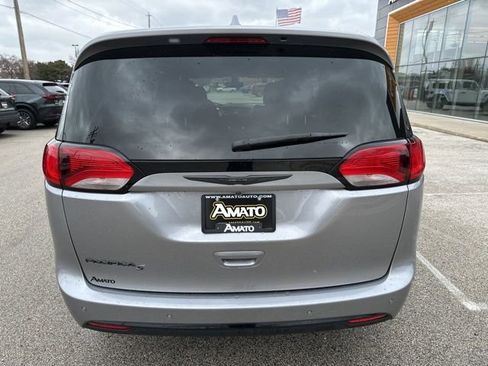 Used 2019 Chrysler Pacifica Touring Plus w/ S Appearance Package image 7