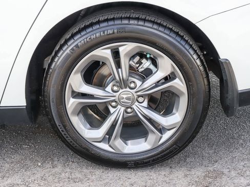 Used 2024 Honda Accord EX image 10