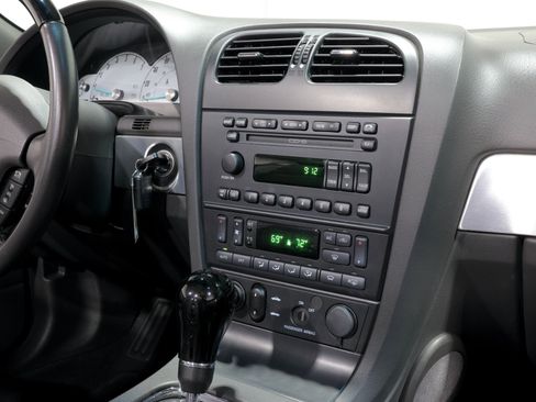 Used 2002 Ford Thunderbird image 68