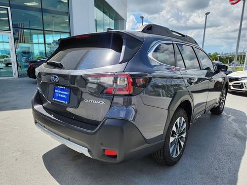 New 2025 Subaru Outback Limited image 2