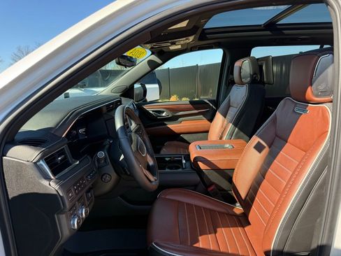 Used 2024 GMC Yukon Denali Ultimate image 30