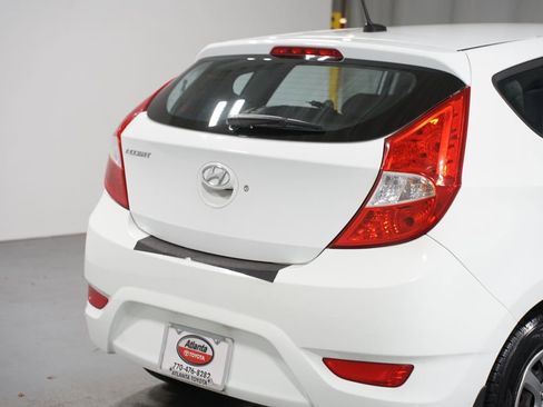 Used 2013 Hyundai Accent GS image 9