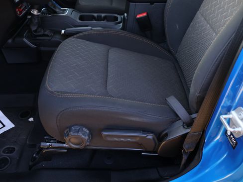 Used 2024 Jeep Gladiator Mojave w/ Technology Group image 40