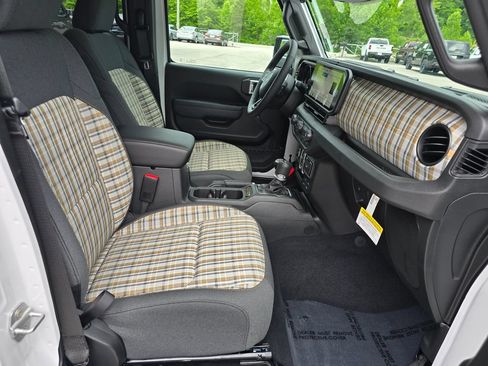 New 2026 Jeep Wrangler Unlimited Sport AWD/4WD image 25
