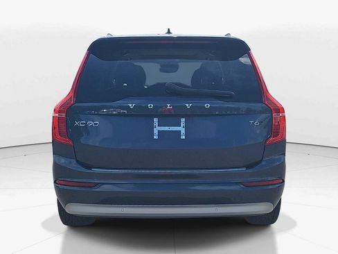 Used 2022 Volvo XC90 T6 Momentum w/ Advanced Package AWD/4WD image 7
