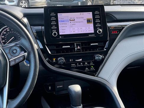 Used 2022 Toyota Camry LE image 17