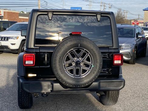 Certified 2025 Jeep Wrangler Sport S image 4