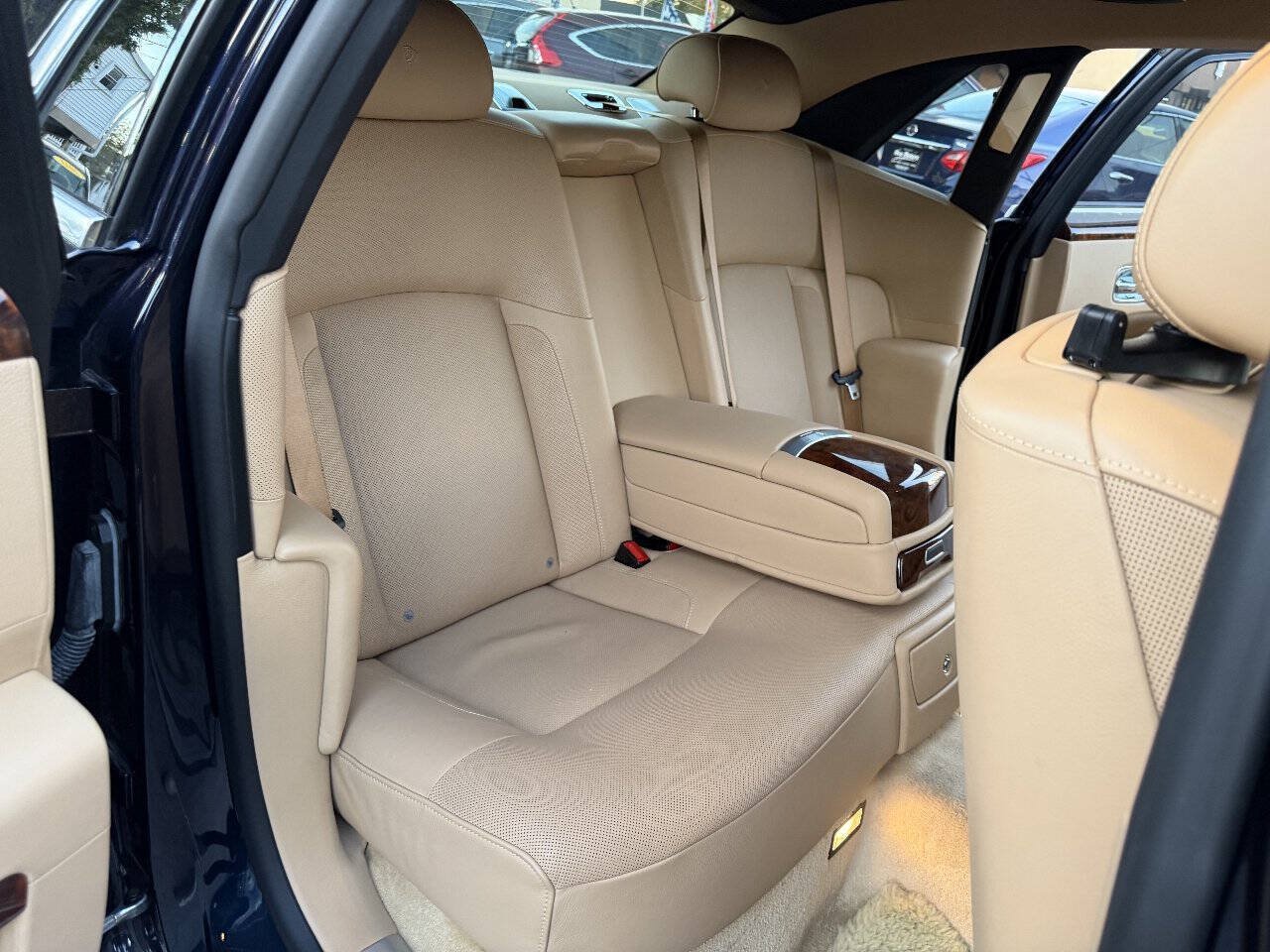Used 2012 Rolls-Royce Ghost RWD image 35