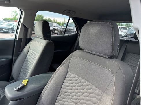 Used 2021 Chevrolet Equinox LT AWD/4WD image 3
