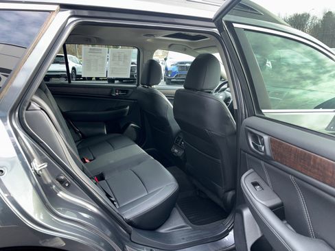 Used 2018 Subaru Outback 2.5i Limited image 40