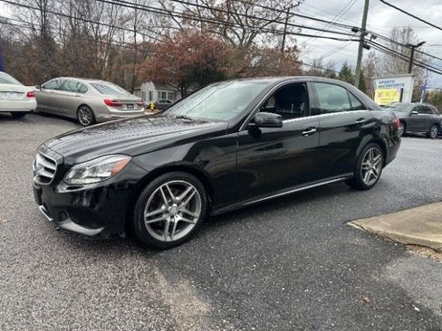 Used 2016 Mercedes-Benz E 350 4MATIC Sedan image 2