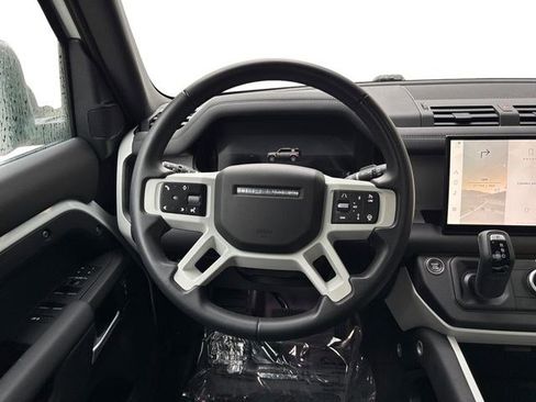 Used 2025 Land Rover Defender 110 S image 15