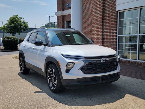 New 2025 Chevrolet TrailBlazer RS w/ Convenience Package image 3