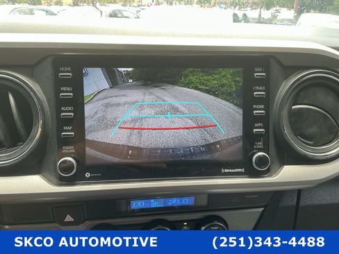 Used 2022 Toyota Tacoma SR5 w/ Technology Package RWD image 17