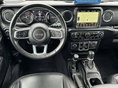 Used 2022 Jeep Wrangler Unlimited Sahara w/ Cold Weather Group image 14