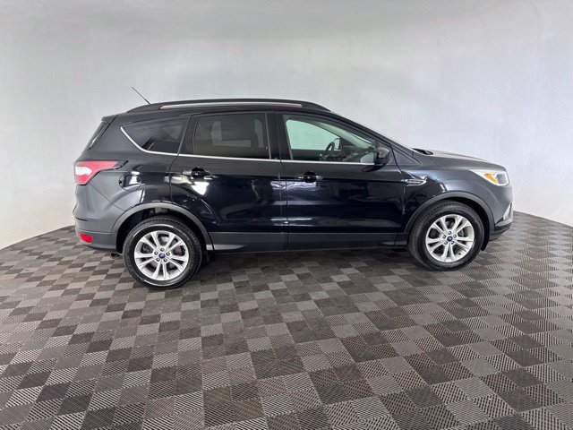 Used 2018 Ford Escape SE w/ Ford Safe & Smart Package FWD image 4