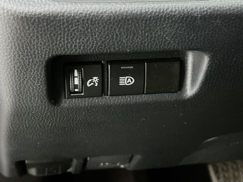 Used 2020 Toyota RAV4 XLE w/ All Weather Liner Package AWD/4WD image 17