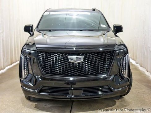 Certified 2026 Cadillac Escalade Sport w/ LPO, ONYX Package image 4
