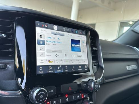 Used 2024 RAM 1500 Laramie image 22