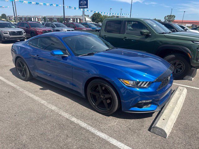 Used 2017 Ford Mustang Coupe RWD image 3