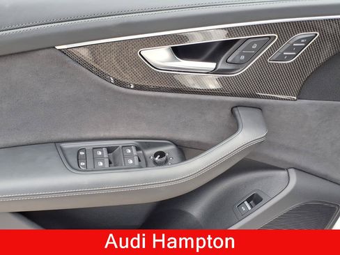 Used 2023 Audi SQ8 Prestige AWD/4WD image 16