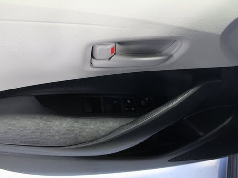 Used 2025 Toyota Corolla LE w/ LE Premium Package image 11