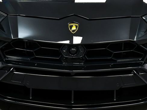 Used 2022 Lamborghini Urus AWD/4WD image 79